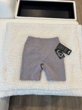 TLF Cosmic Seamless Scrunch Butt Shorts- Light Lavender/Lilac